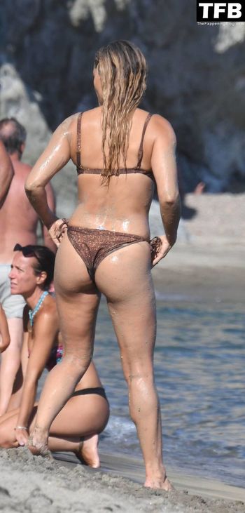 Lola Ponce