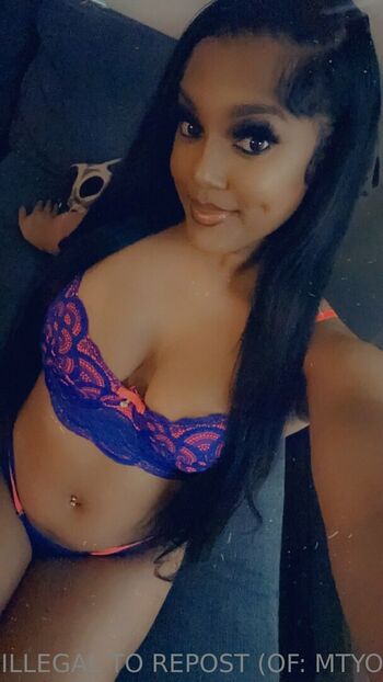 Lola Teases
