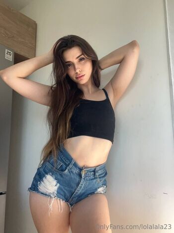 Lolalala23