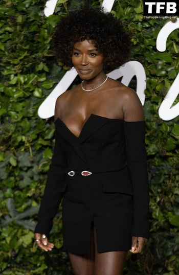 Lorraine Pascale