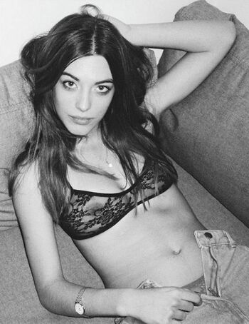 Louise Follain