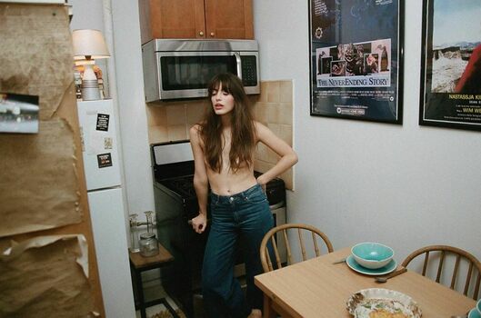 Louise Follain