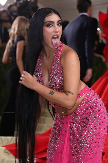 Lourdes Leon