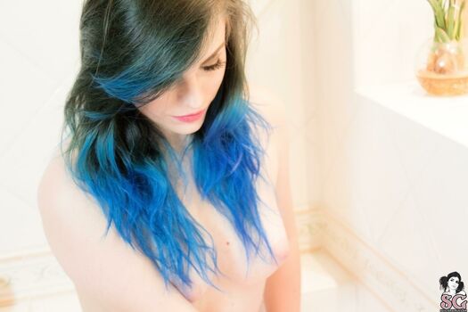 Lovia Suicide