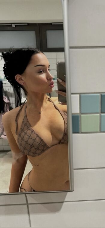 Luana He