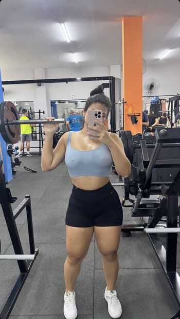 Luana Kazaki