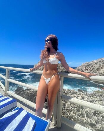 Lucy Alves