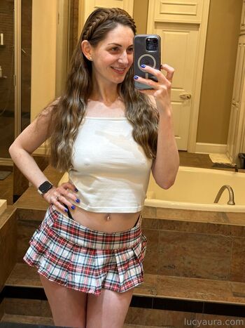 Lucy Aura