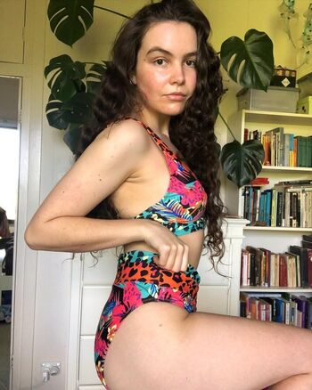 Lucy Holz