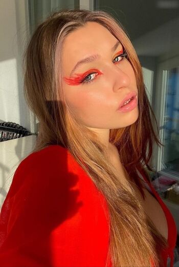 Lucy Lacht