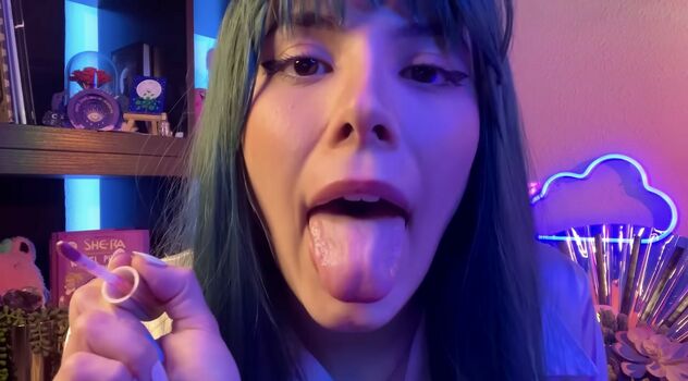 Luna Bloom