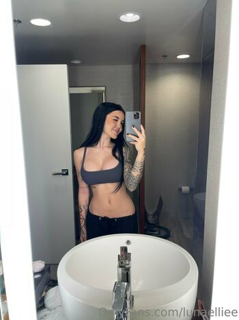 Lunaelliee