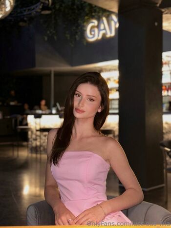 luscious_lilia