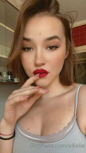 lustgame_ellie