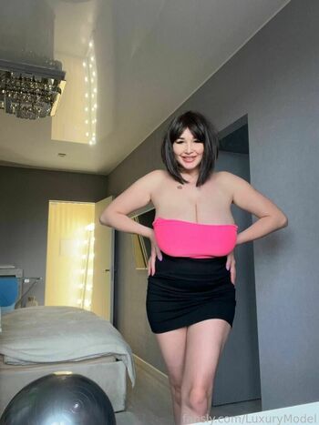 LuxuryModel