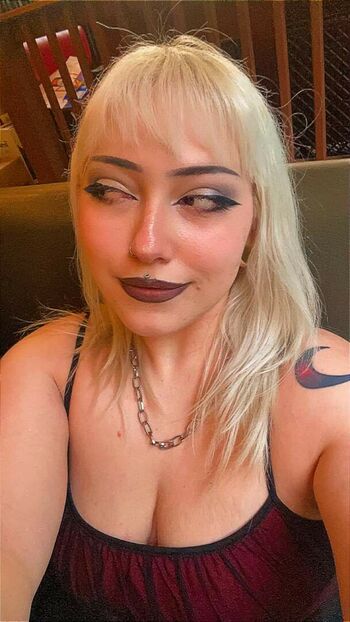 lvngdedgrl