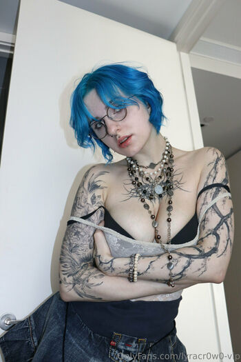 Lyra Crow