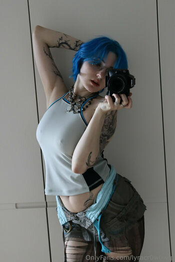 Lyra Crow