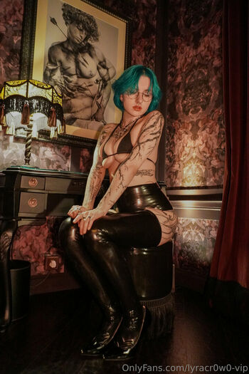 Lyra Crow