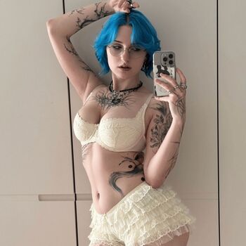Lyra Crow