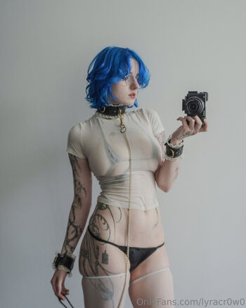 Lyra Crow