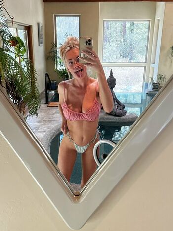 Maddy Meadowss