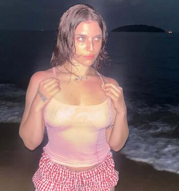 Mae Muller