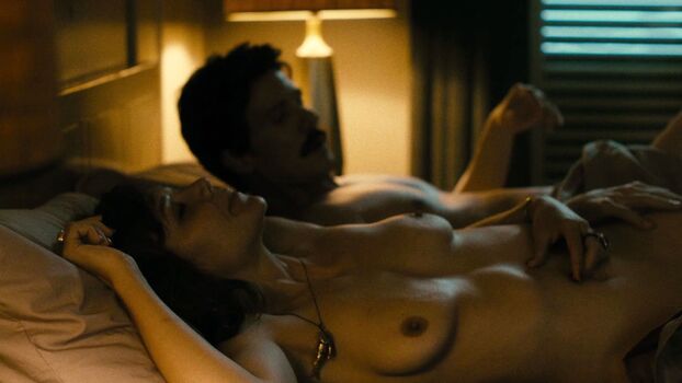 Maggie Gyllenhaal