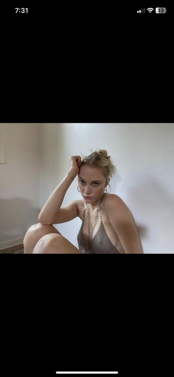 Maika Monroe