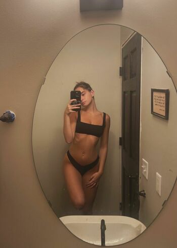 Makenzie Raine