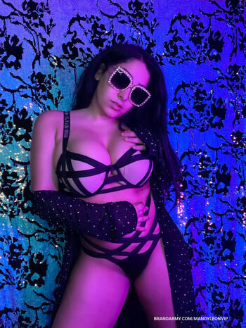 Mandy Leon