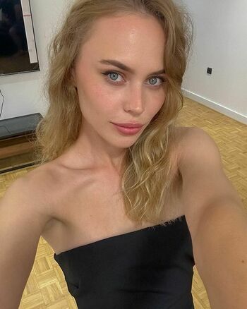 Mari Moore