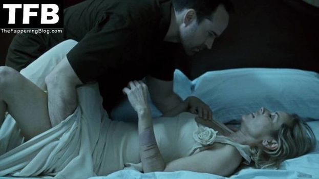 Maria Bello