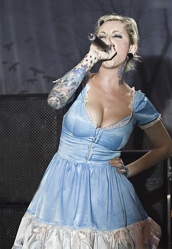Maria Brink