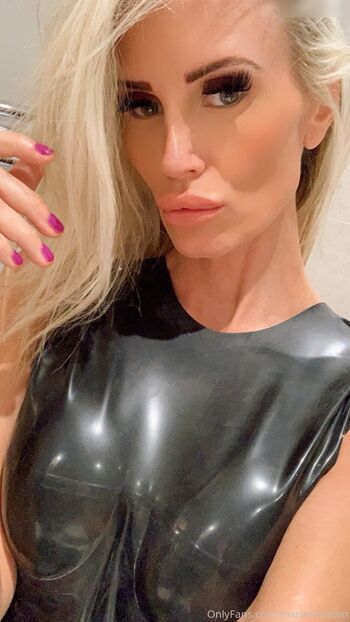 Maria Elvegaard aka Mariaelondon