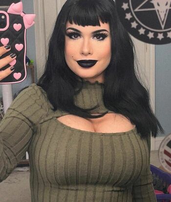 mariana_labruja
