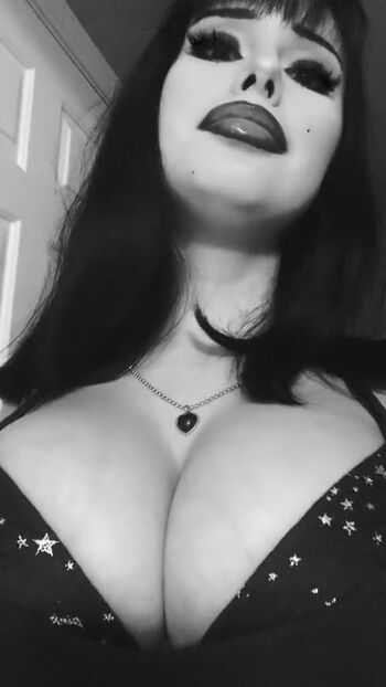 MarianaLaBruja