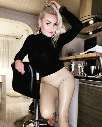 Marika Fingerroos