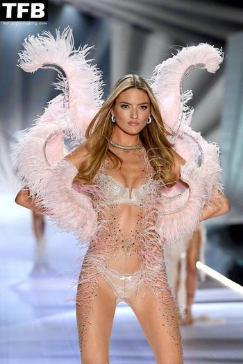 Martha Hunt