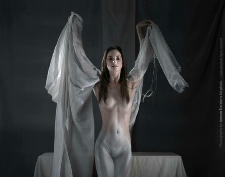 Mary Art Model