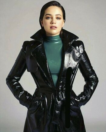 Mary Mouser