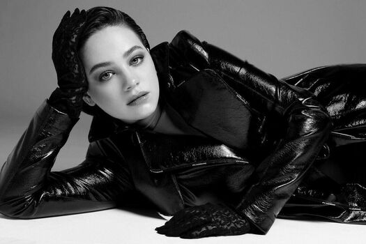 Mary Mouser