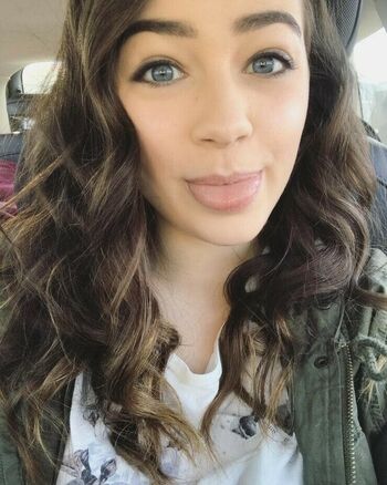 Mary Mouser