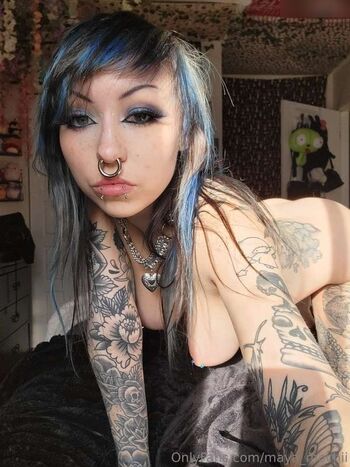 Maya_Mochii