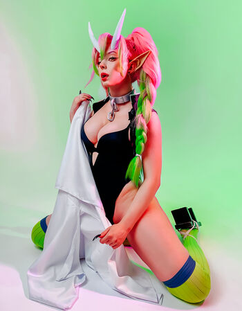 Mayweda Cosplay