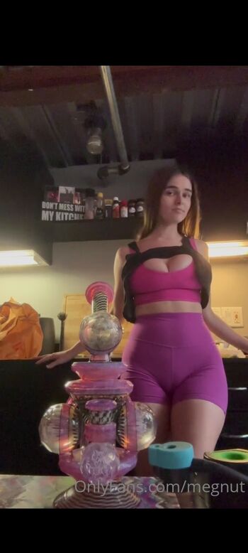 Megnutt02