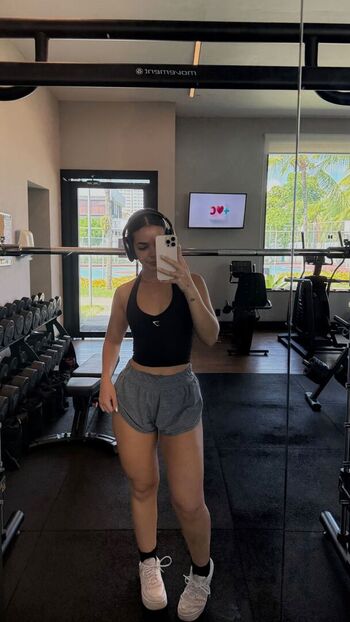 Mel Maia