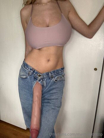 melanieontop