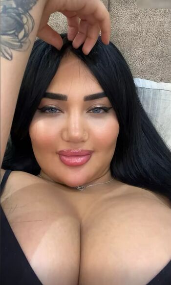 Melek Azad