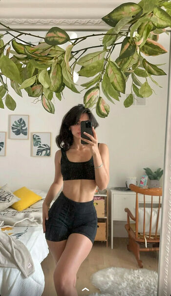 Melody Oz